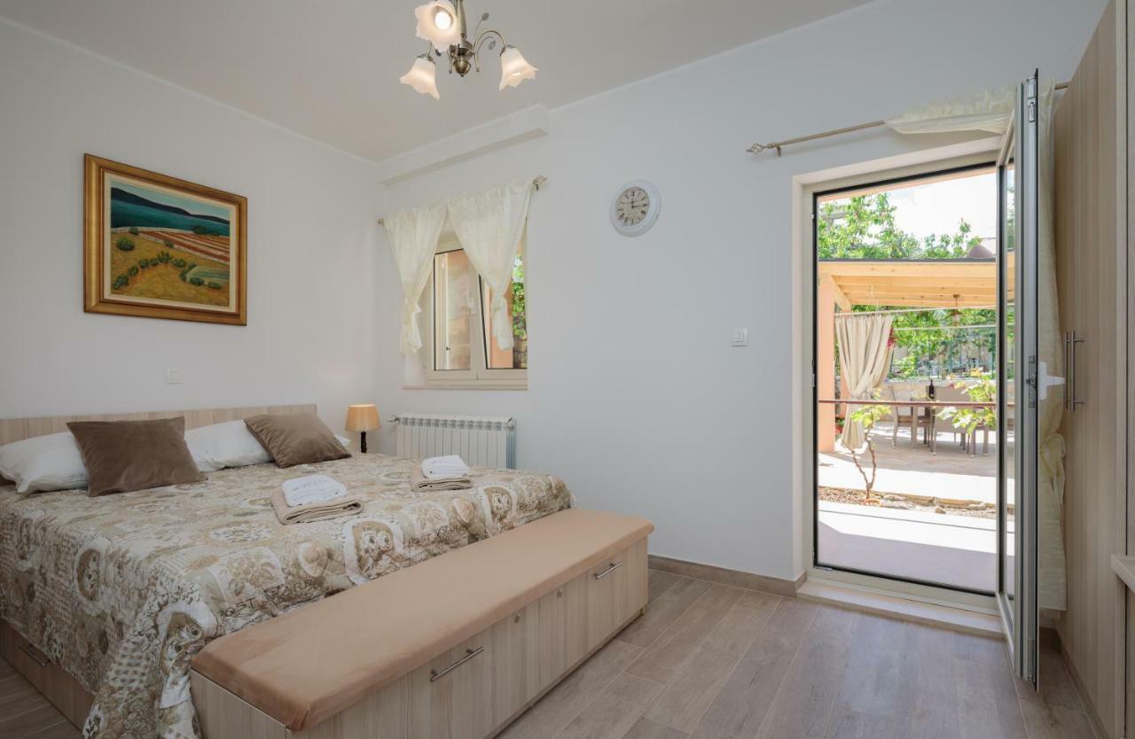 Apartmani Oaza Trogir Exterior foto